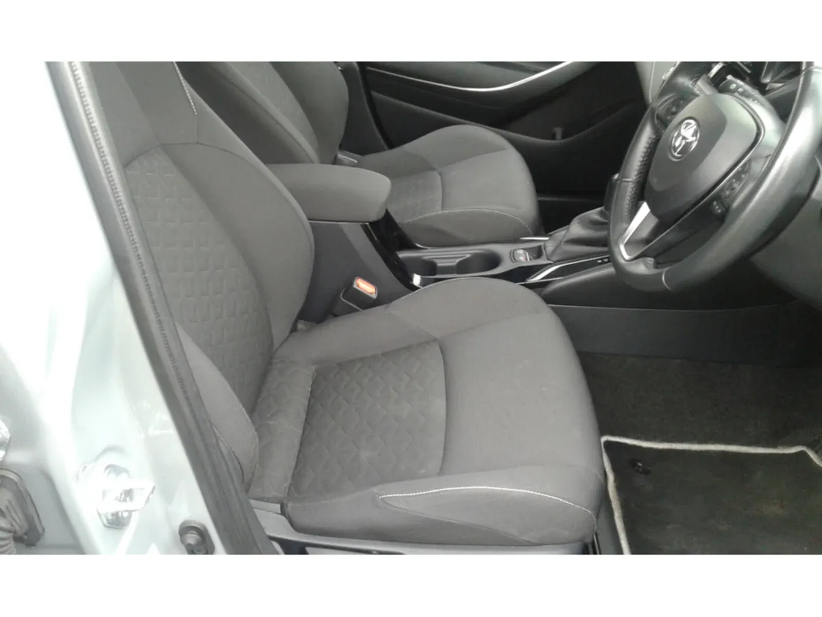 Toyota Corolla ICON HEV CVT - Image 4