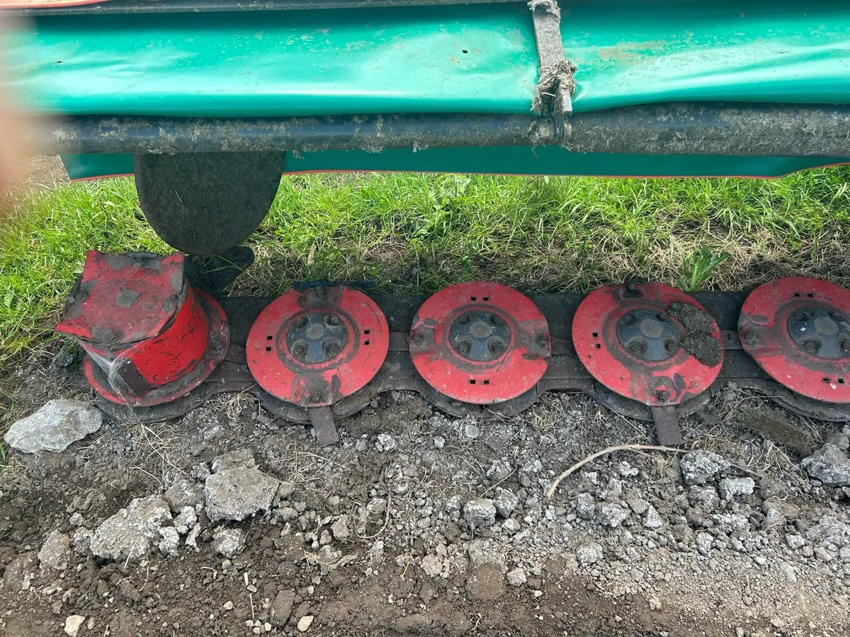 Mowing machine - Image 1