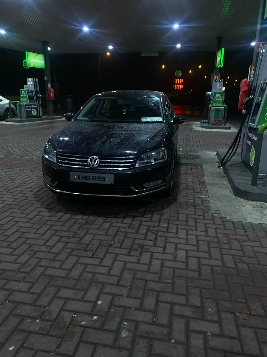 2011 Volkswagen Passat 1.6 TDI - Image 1