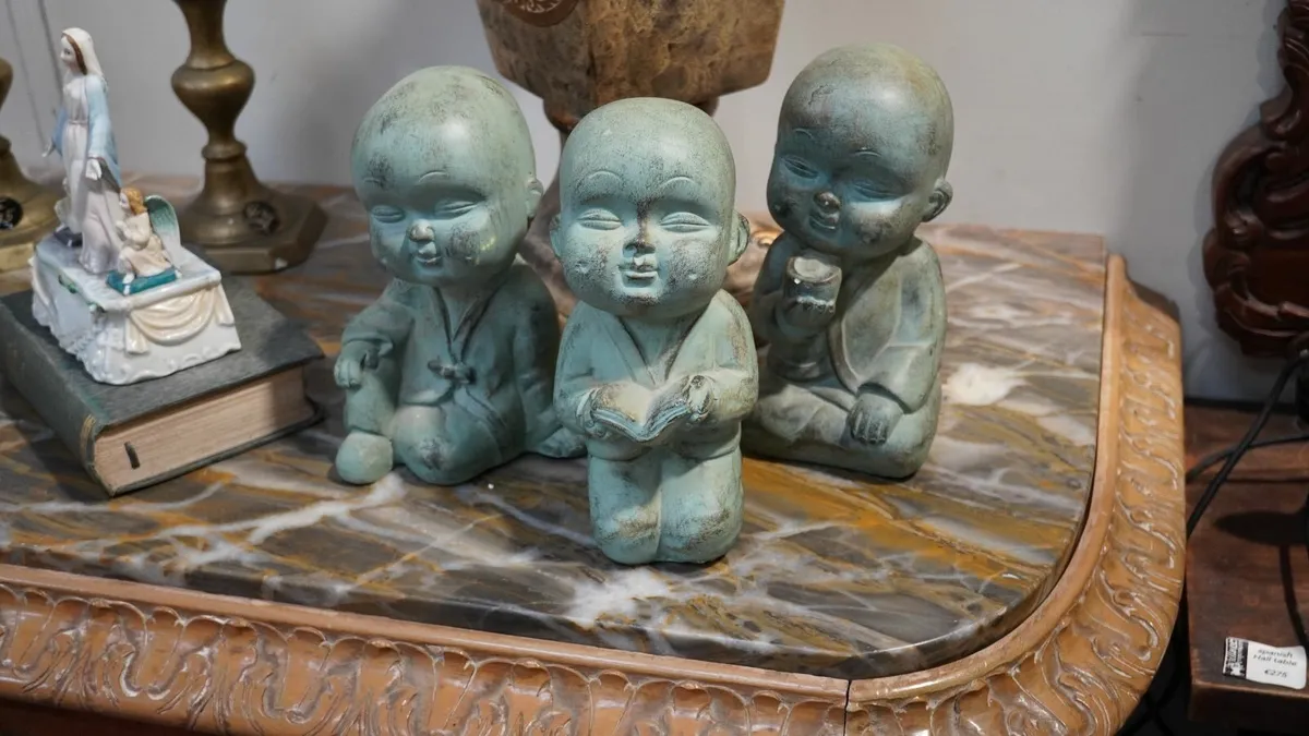 Set of 3 Monk Figurines - Image 1