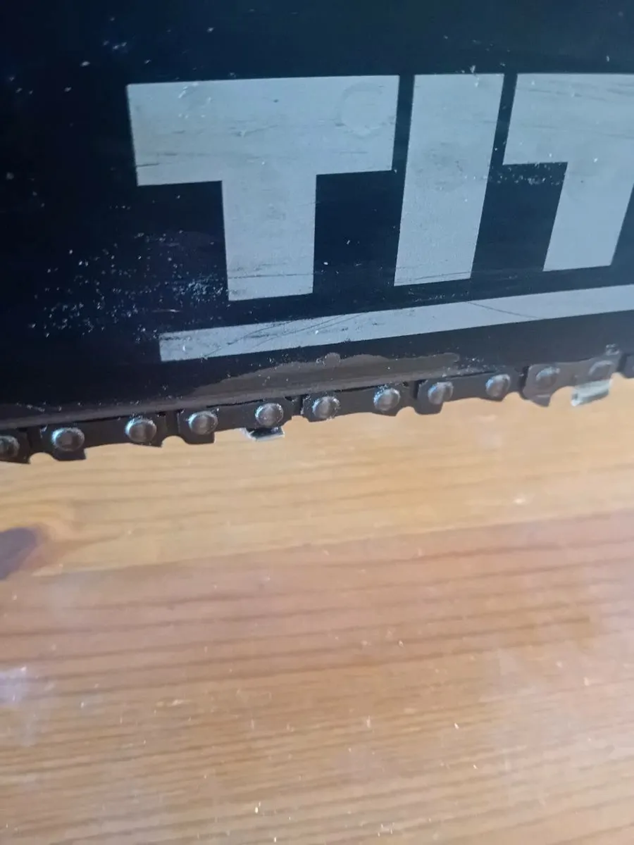 Electric chainsaw 2000w TITAN - Image 4