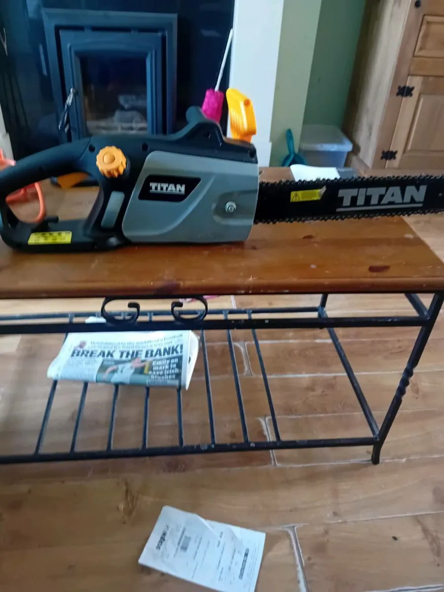 Electric chainsaw 2000w TITAN - Image 1