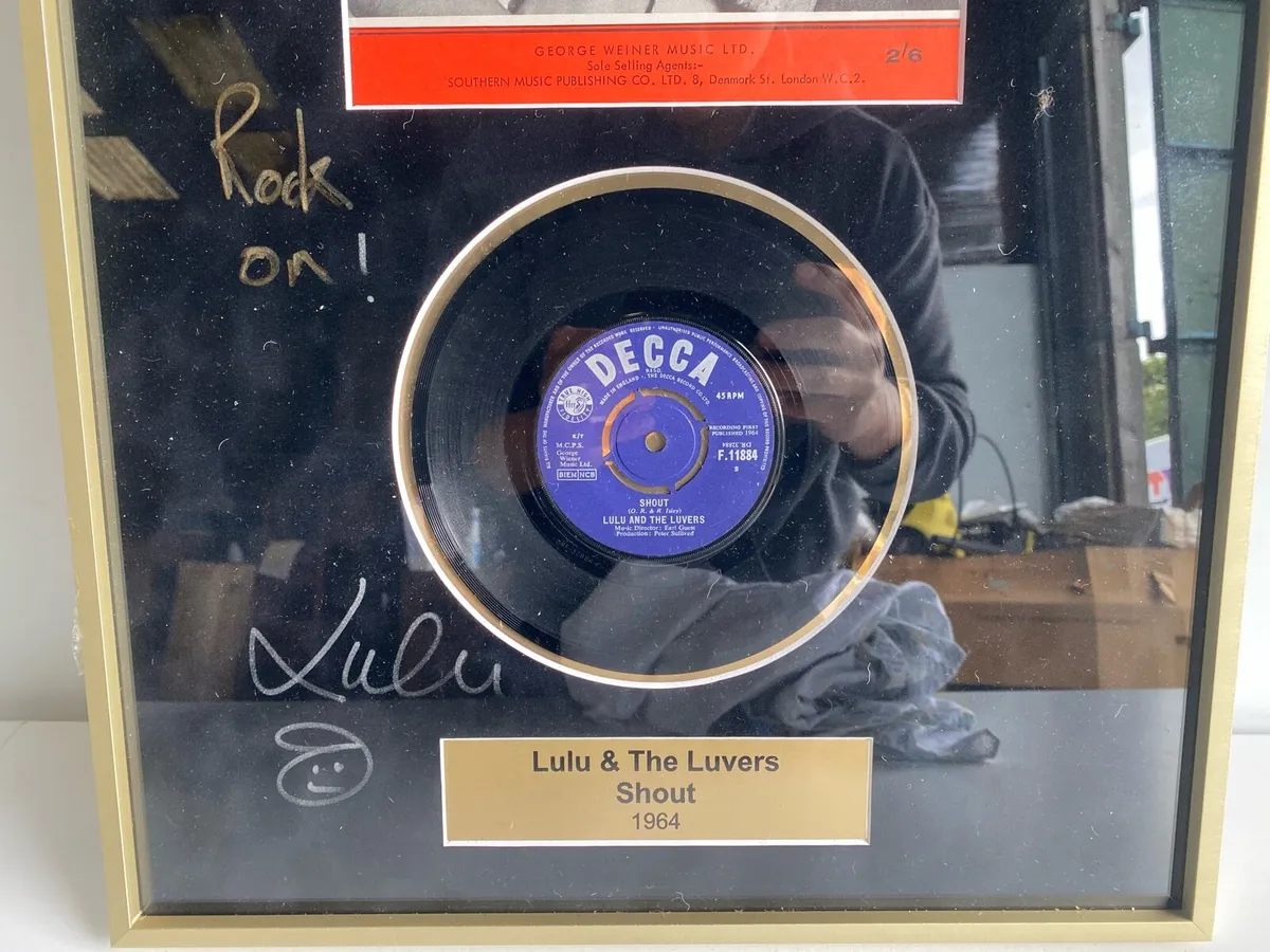 Signed Framed Vinil - Image 4