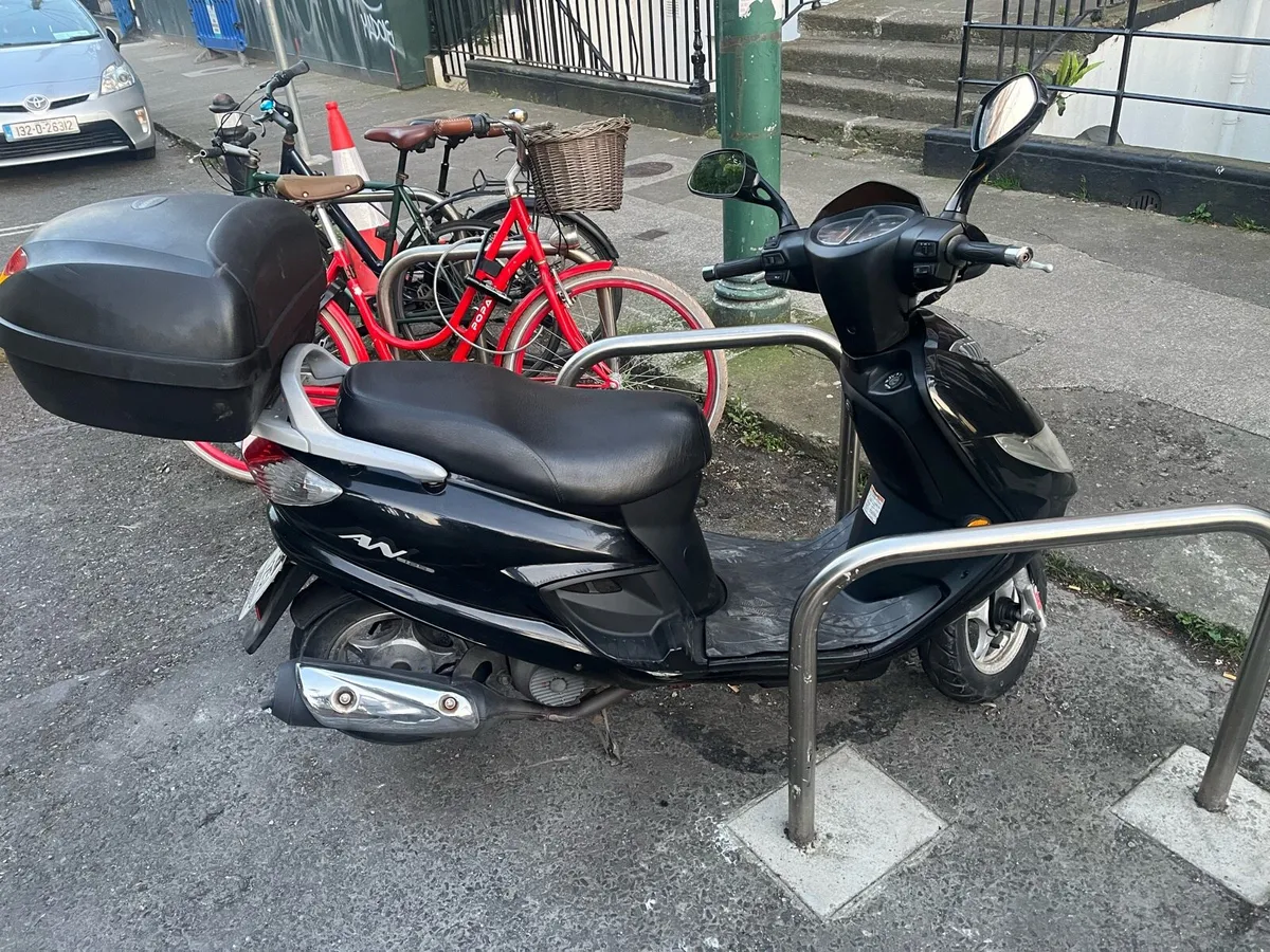 SUZUKI AN125 - Image 1