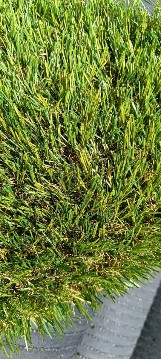 ARTIFICIAL GRASS Back in stock *5M WIDE ROLLS* ‼️ - Image 1