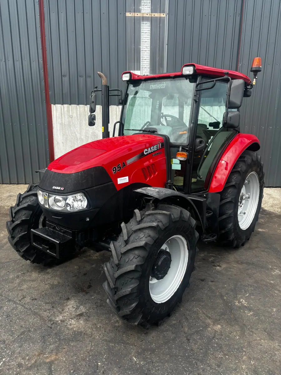 CASE IH FARMALL 95A - Image 1