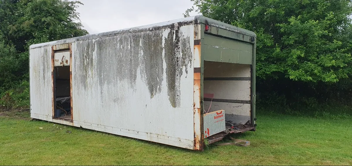 Builders cabin - Image 1