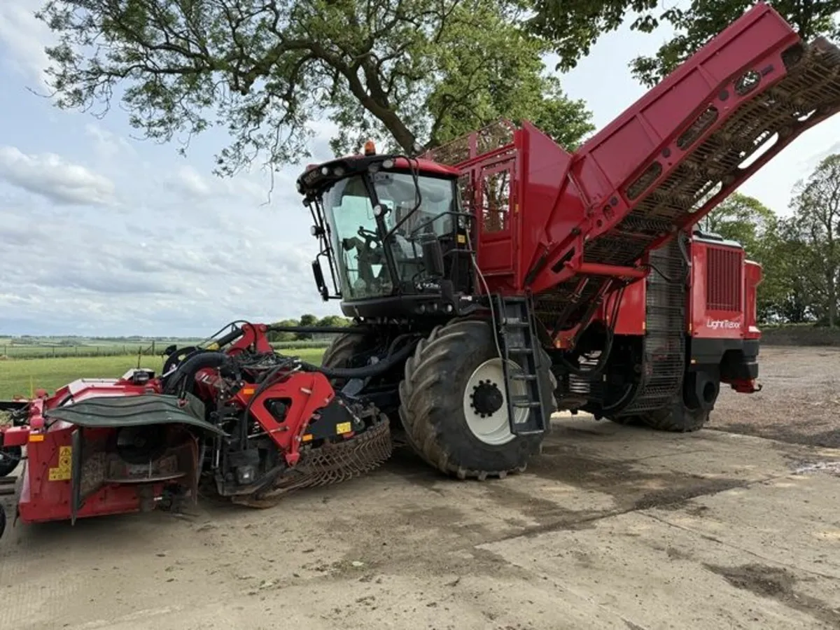 Beet Harvester 2020 Agrifac LightTraxx - Image 1