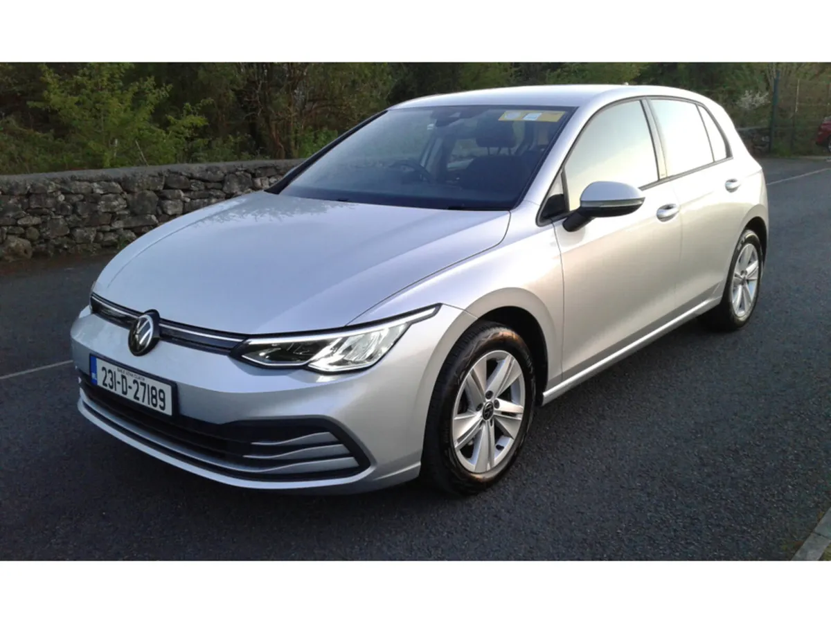 Volkswagen Golf LIFE 2.0 TDI 115HP 5DR - Image 3