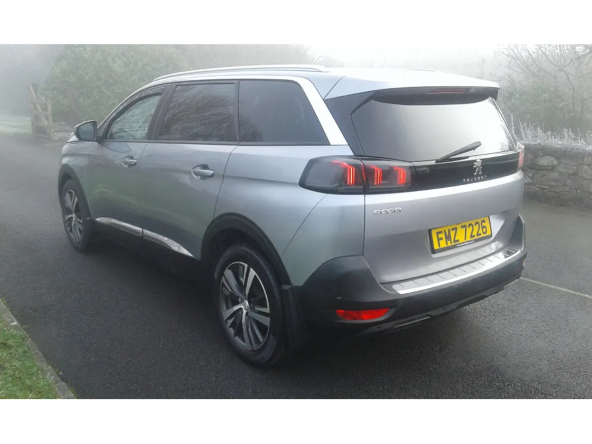 Peugeot 5008 ALLURE PREMIUM BLUEH - Image 4