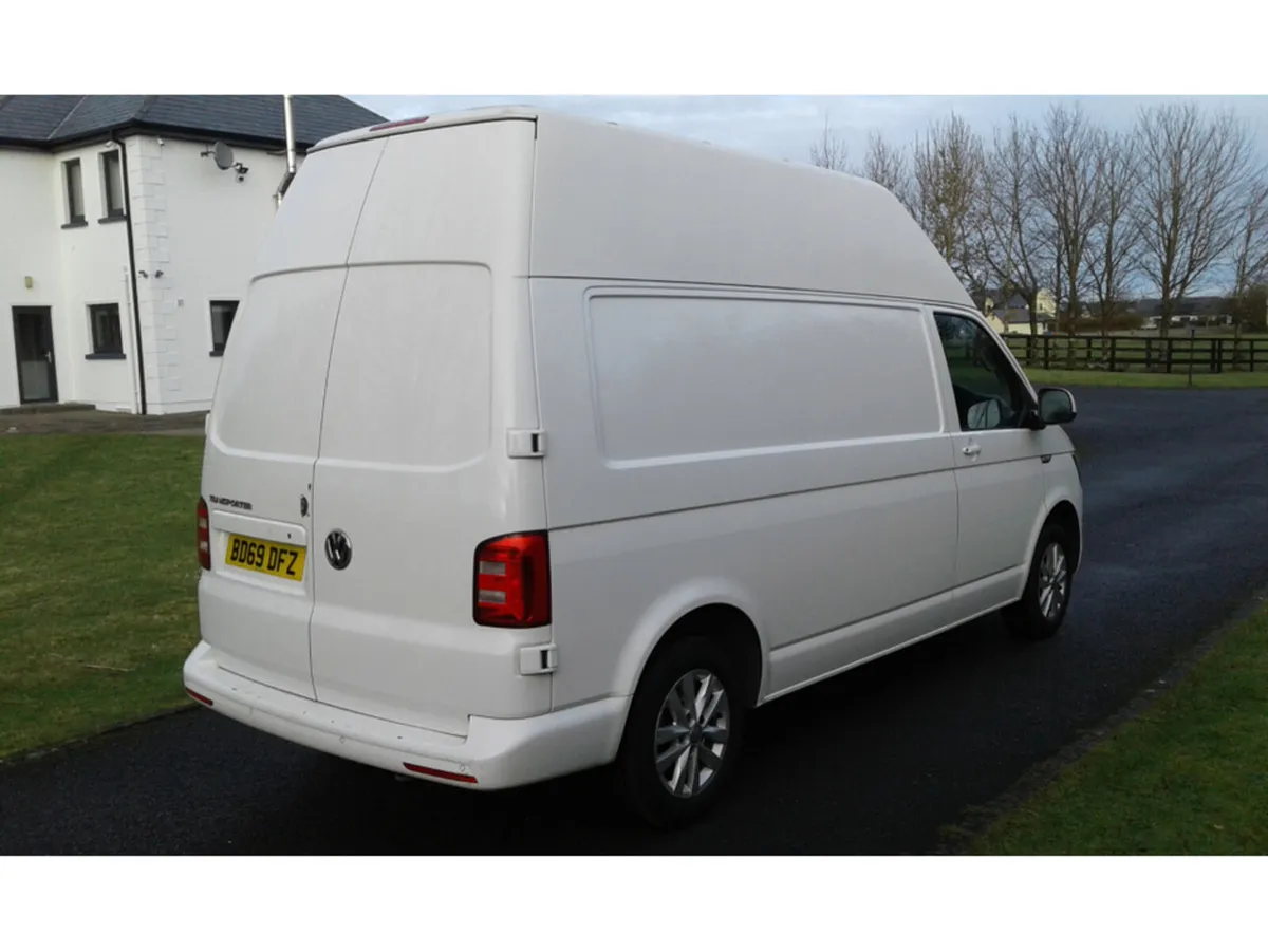 Volkswagen Transporter T30 HIGHLINE - Image 2