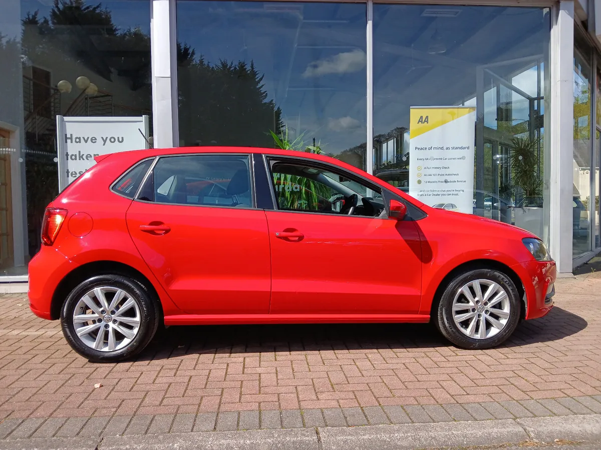 2017 Polo 1.0 5Dr Trend, Flash Red, 95km. - Image 3