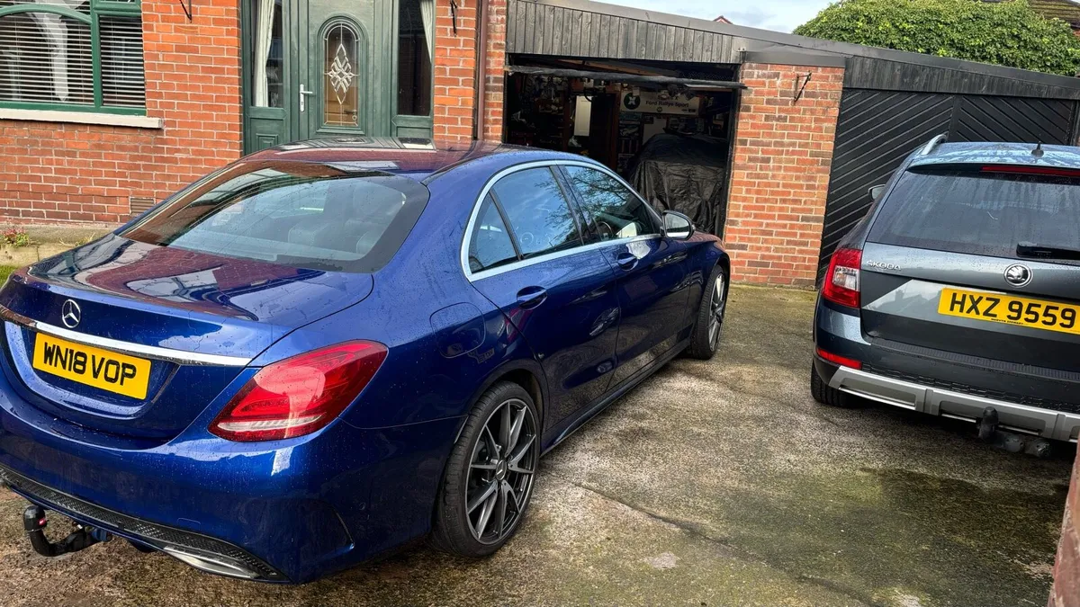 Mercedes c class 220D - Image 4