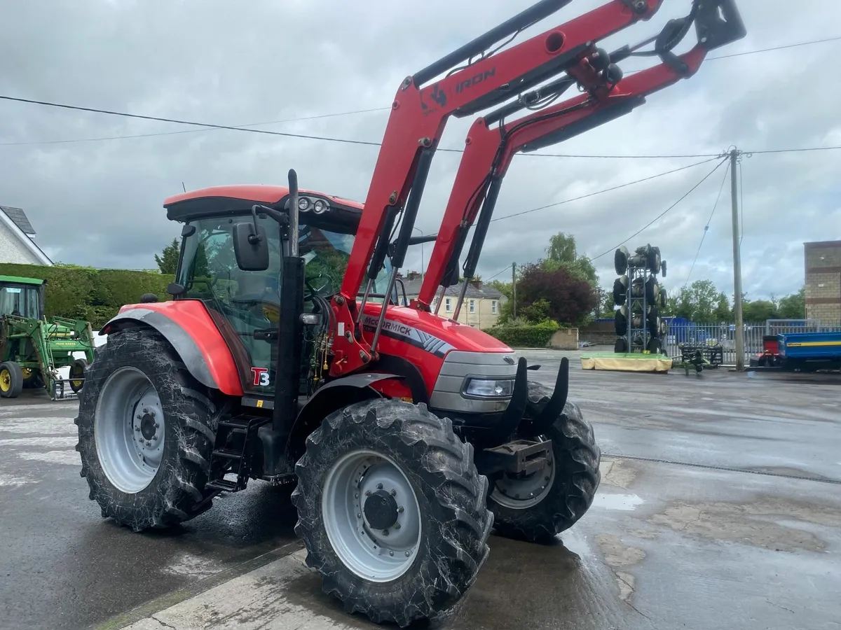 2011 McCormick MC130 tractor - Image 2