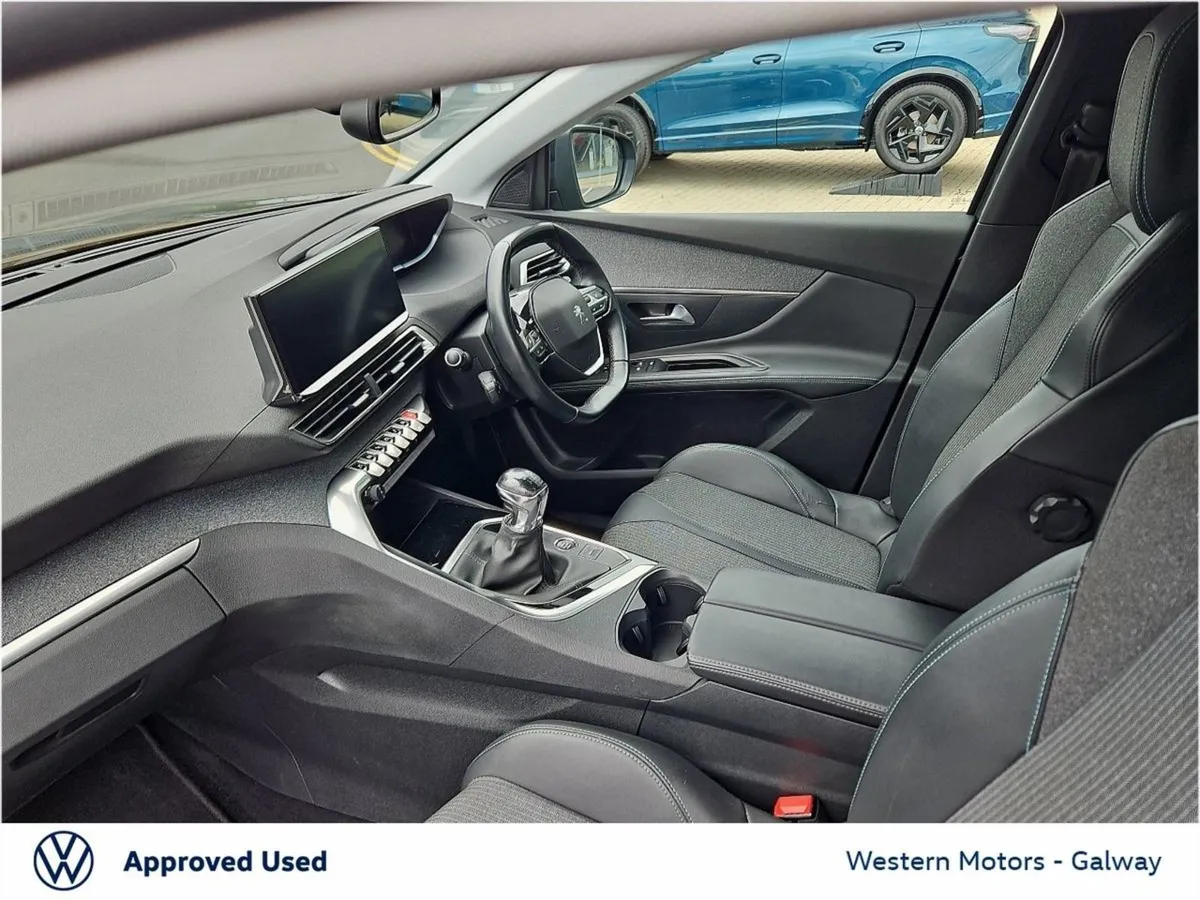 Peugeot 5008 1.5 HDi - Full Main Dealer History - Image 4