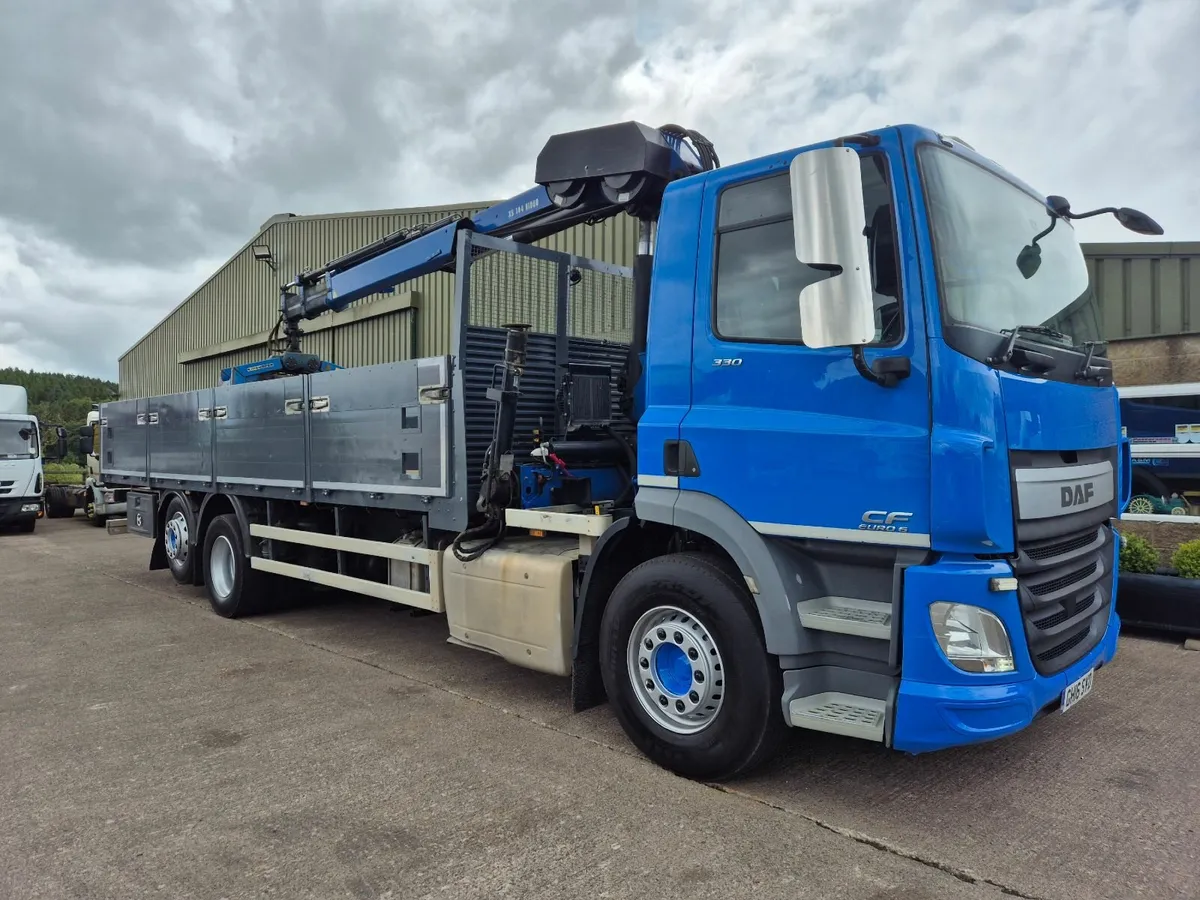 2016 Daf CF330 26ft alloy dropside Hiab 144 Duo - Image 1