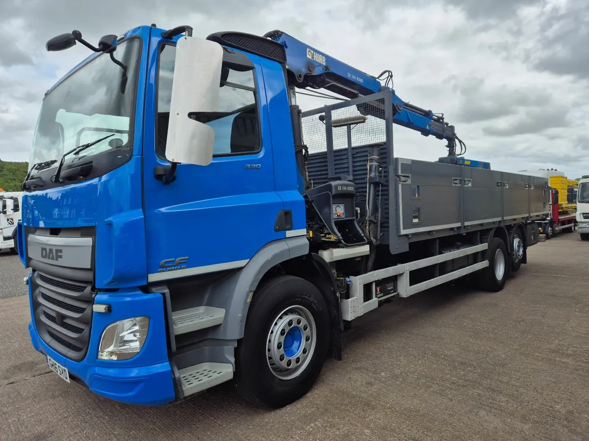 2016 Daf CF330 26ft alloy dropside Hiab 144 Duo - Image 2