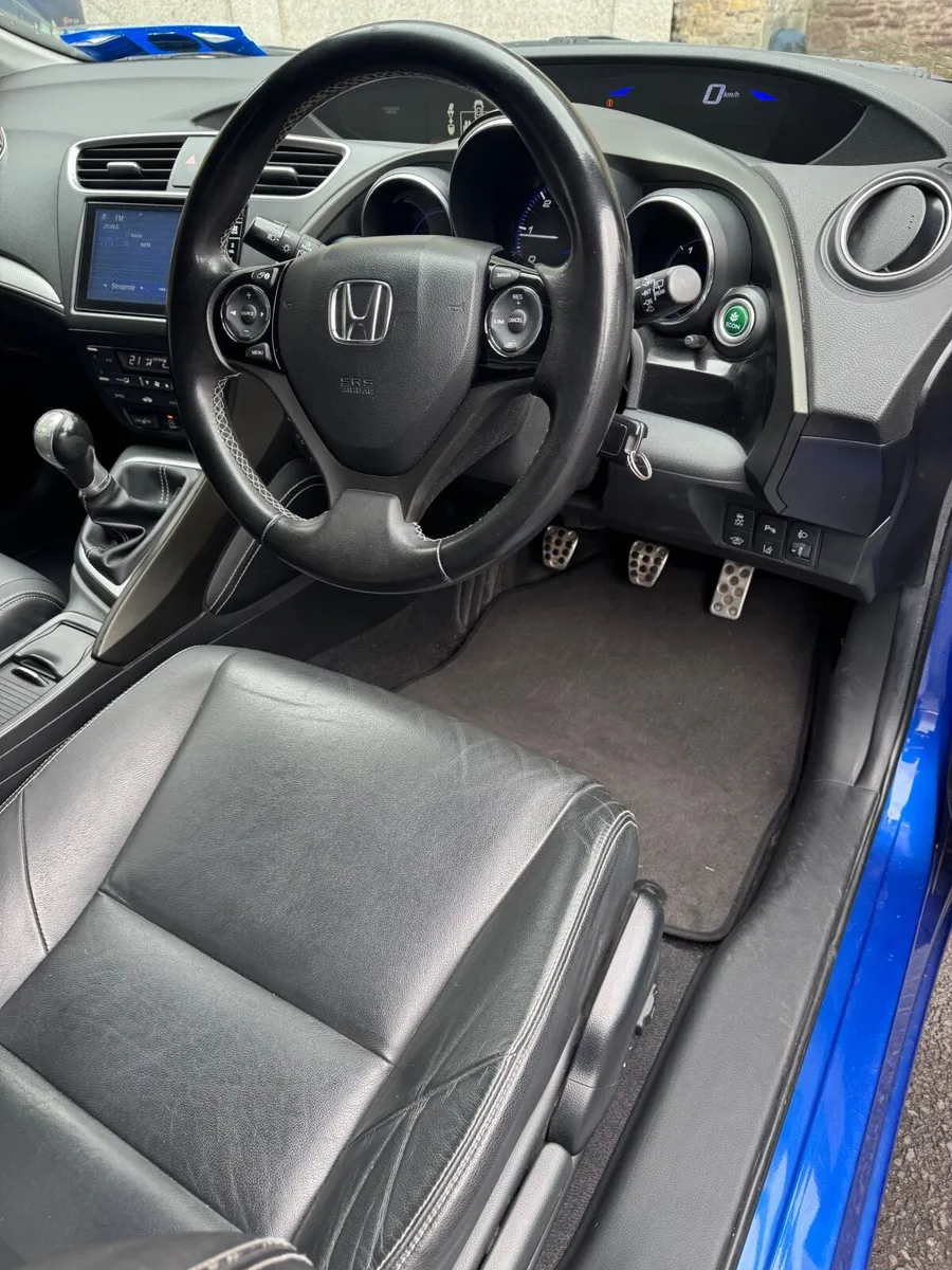 Honda Civic 2017 - Image 4