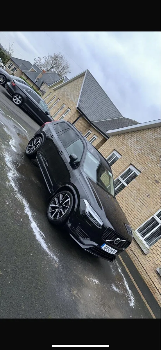 Volvo Xc90 - Image 1
