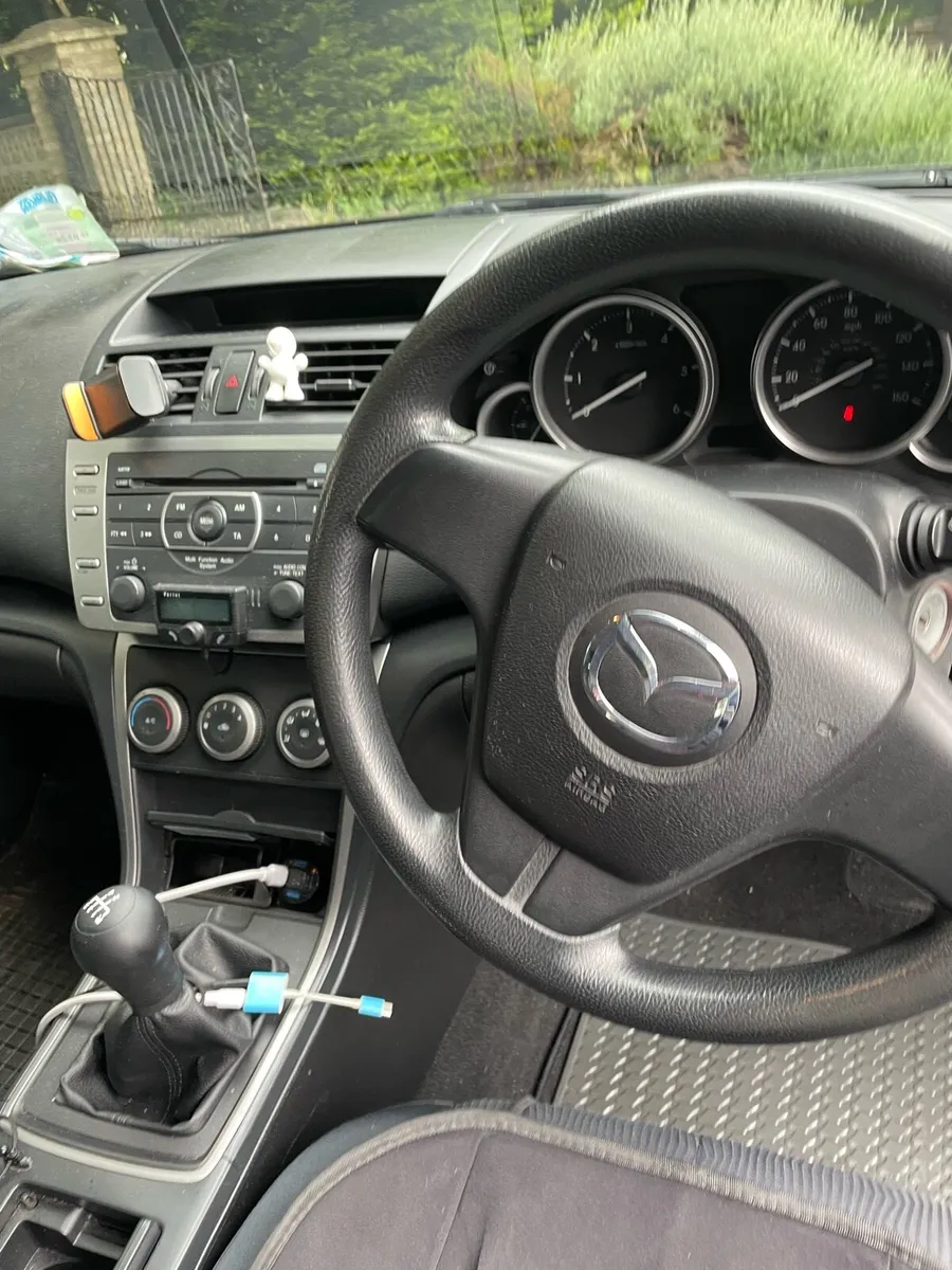 Car - Image 3