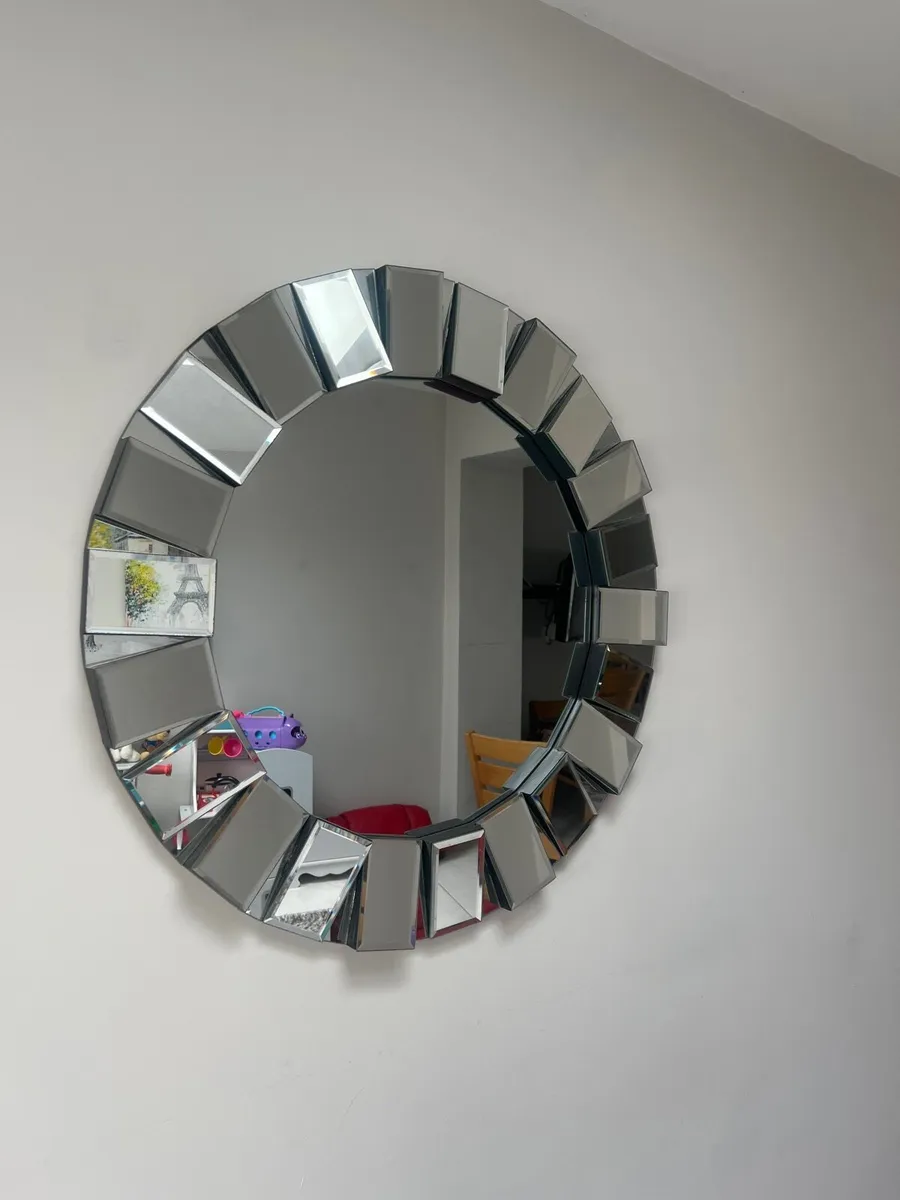 Mirror - Image 1