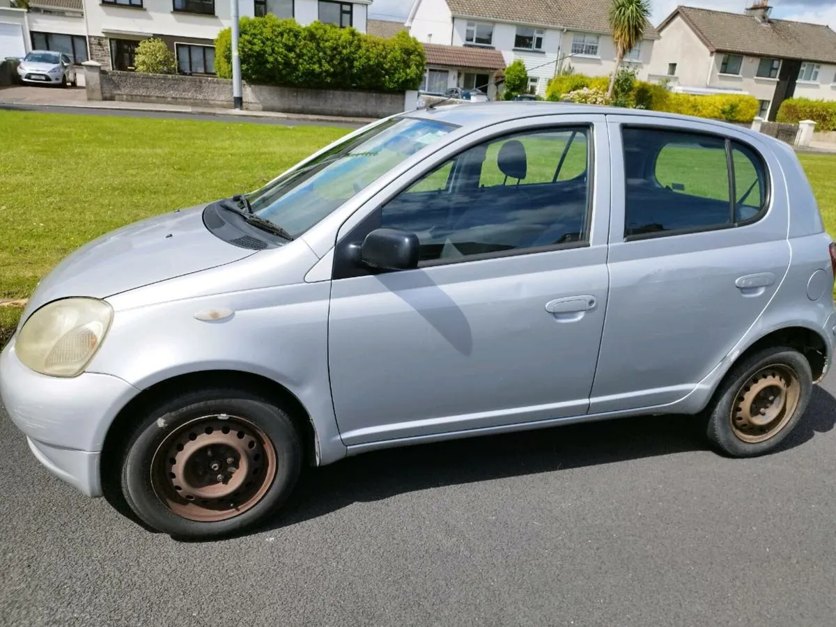 Toyota yaris - Image 3