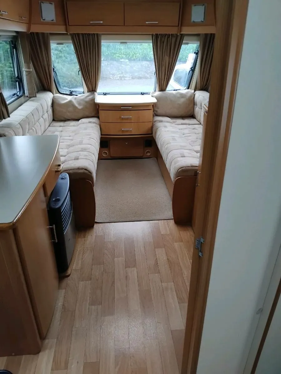 Caravan - Image 4