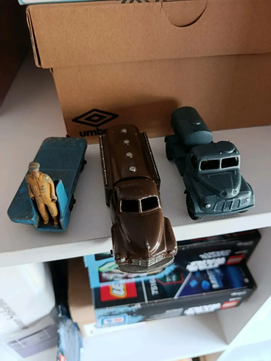 Dinky lot - Image 1