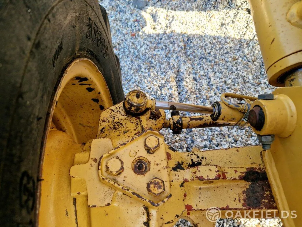 FORD 655D TURBO 4WD - Image 2