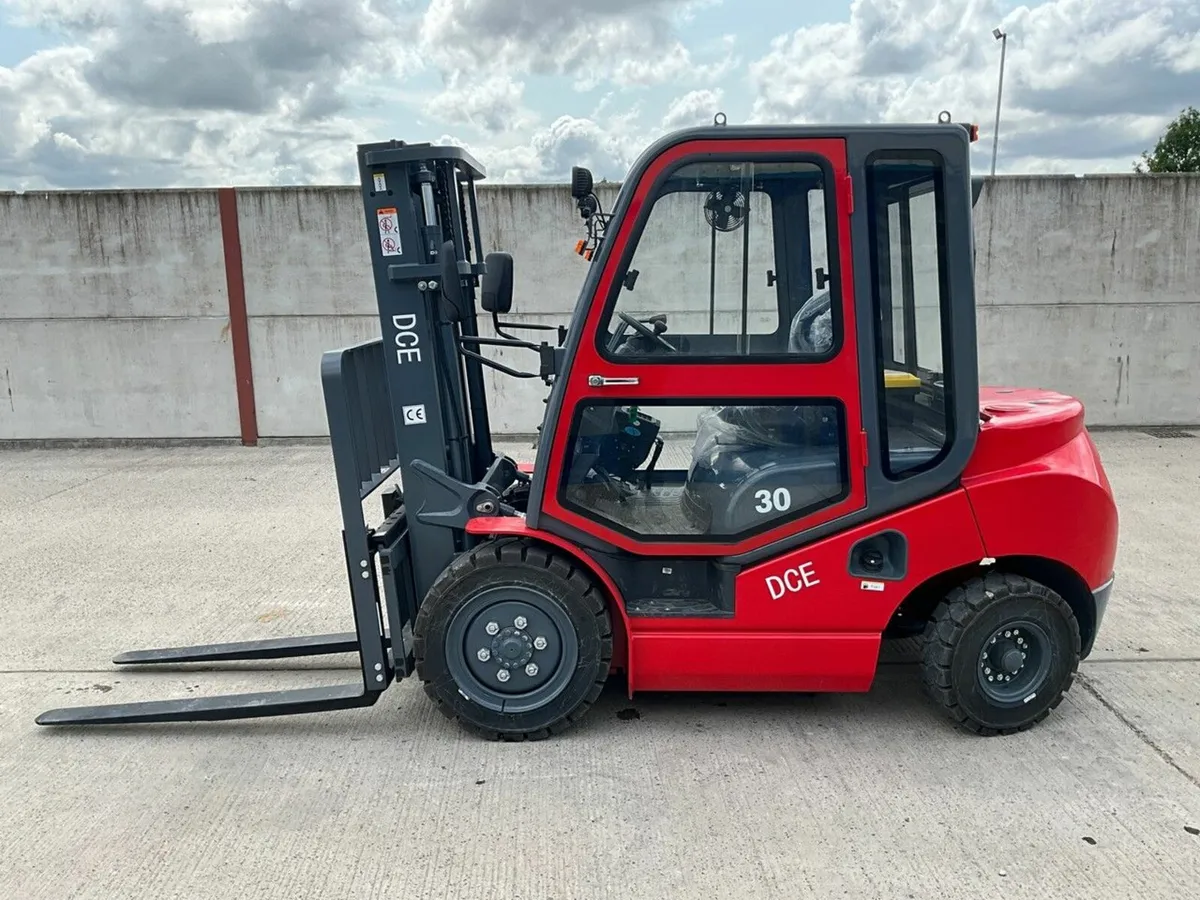 UNUSED DCE CPCD30 3 TON DIESEL FORKLIFT - Image 4