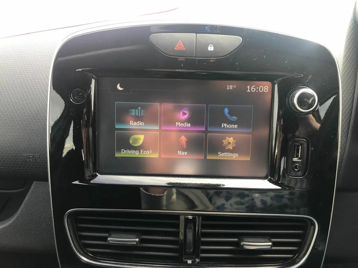 Renault Clio 2017 - Image 4