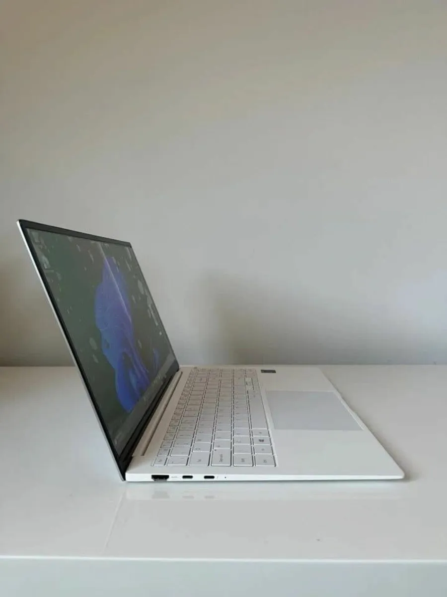 Samsung Galaxy Book Pro 15.6 inch - Image 4