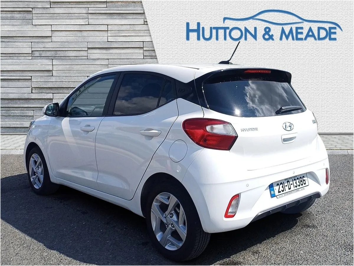 Hyundai i10 Delux 1.0 Petrol 5dr - Image 3