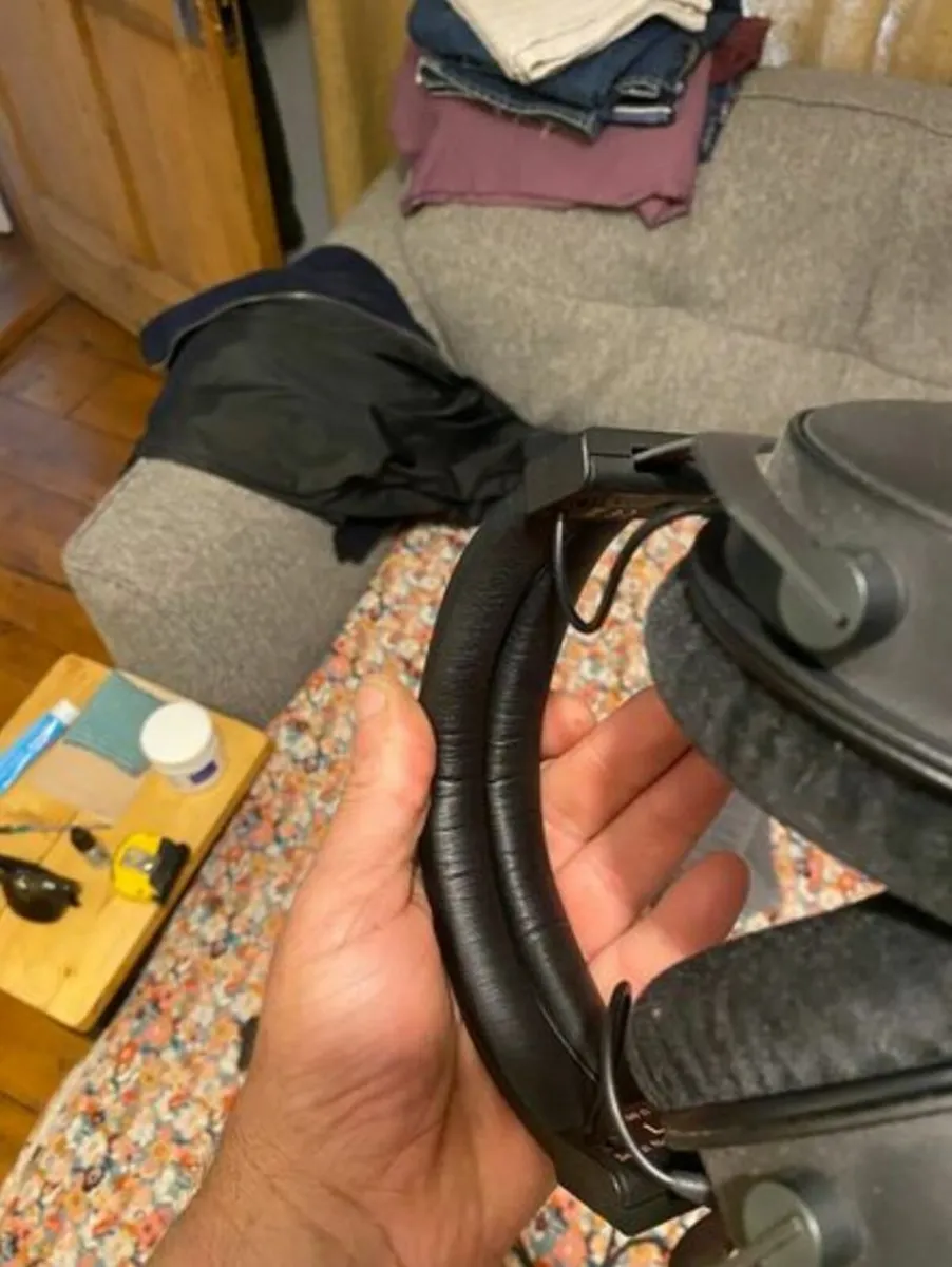 Beyerdynamic DT1770 Pro Headphones - Image 2