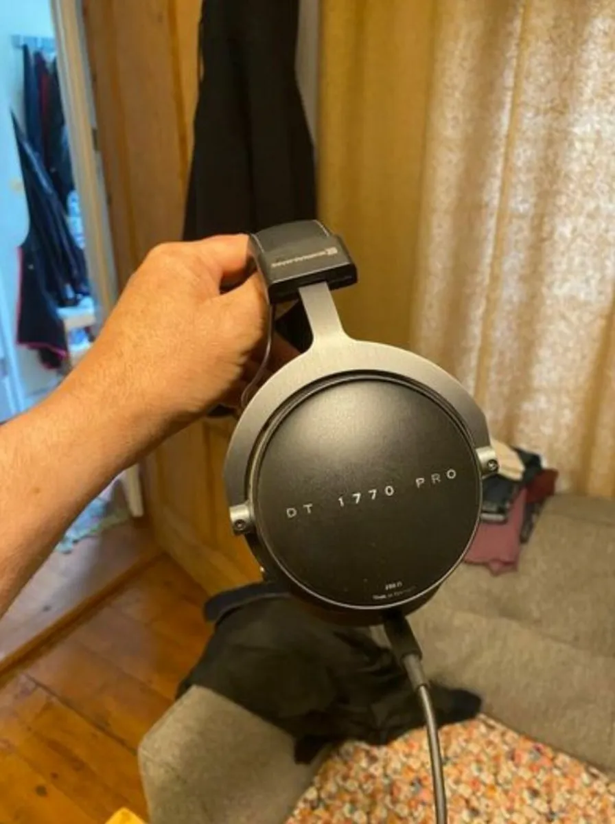 Beyerdynamic DT1770 Pro Headphones - Image 3