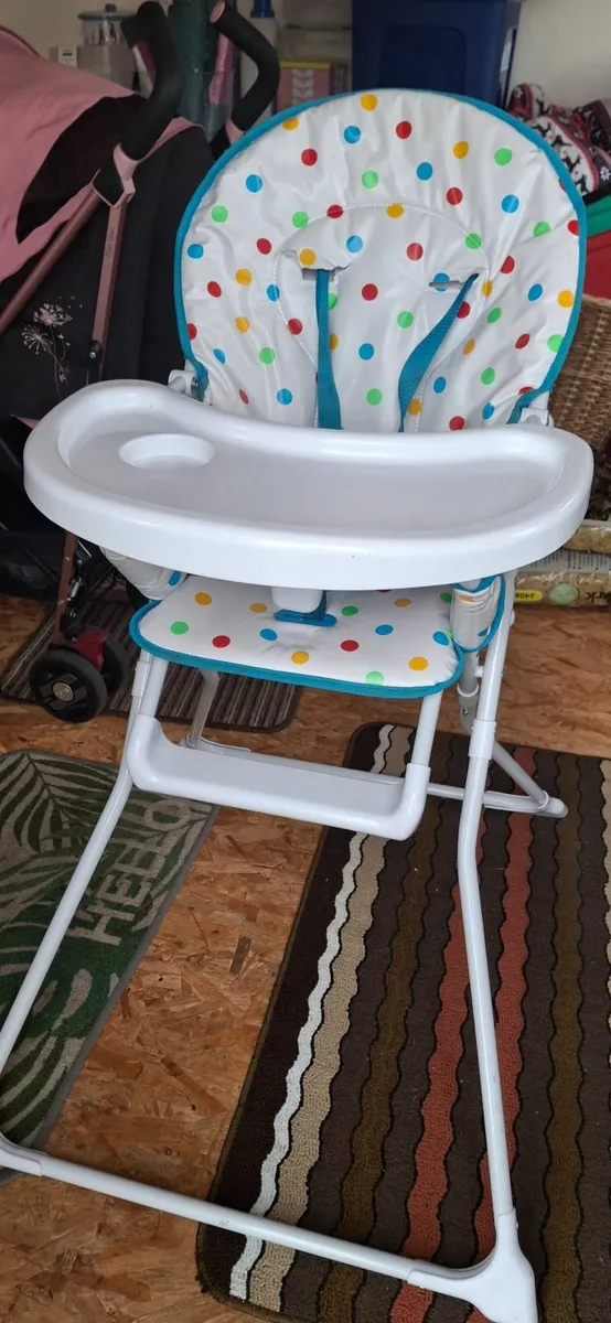 High chair - Image 1