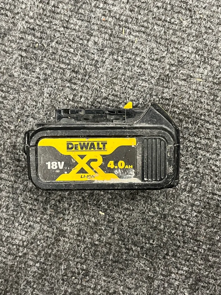 Dewalt 18v Battery - Image 1