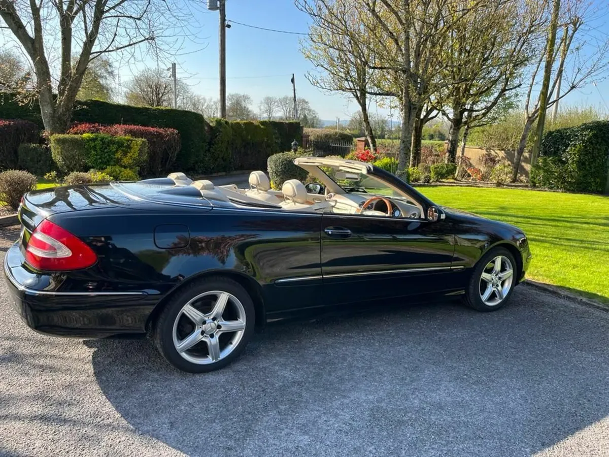 Mercedes-Benz CLK 2004 - Image 1