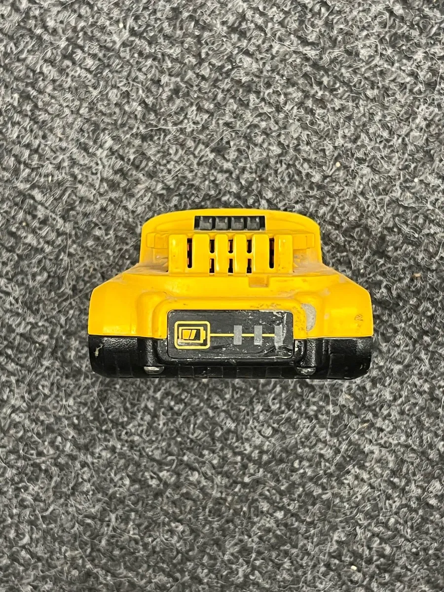 DeWalt 18v Battery - Image 2