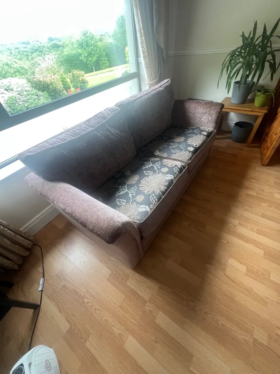 Couch - Image 1