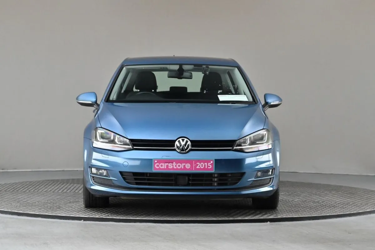 Volkswagen Golf 1.2 TSI DSG MK7 Comfortline  reve - Image 2