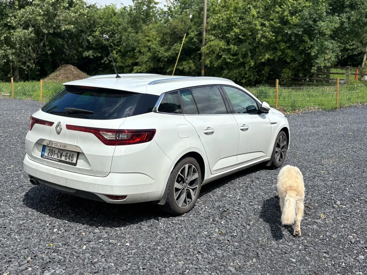 Car - Image 3