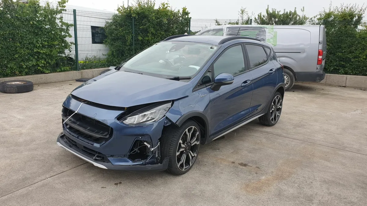 *For parts* Ford Fiesta MHEV, 1.0 pet auto (2022). - Image 1