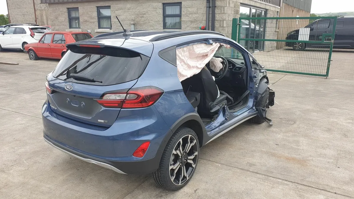 *For parts* Ford Fiesta MHEV, 1.0 pet auto (2022). - Image 4
