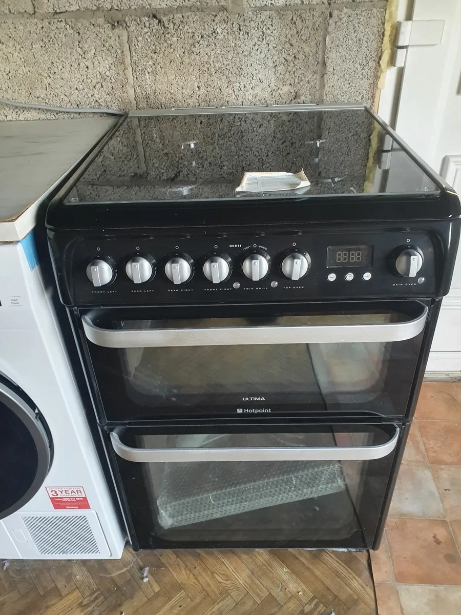 Hotpoint gas / electric Cooker - Image 1
