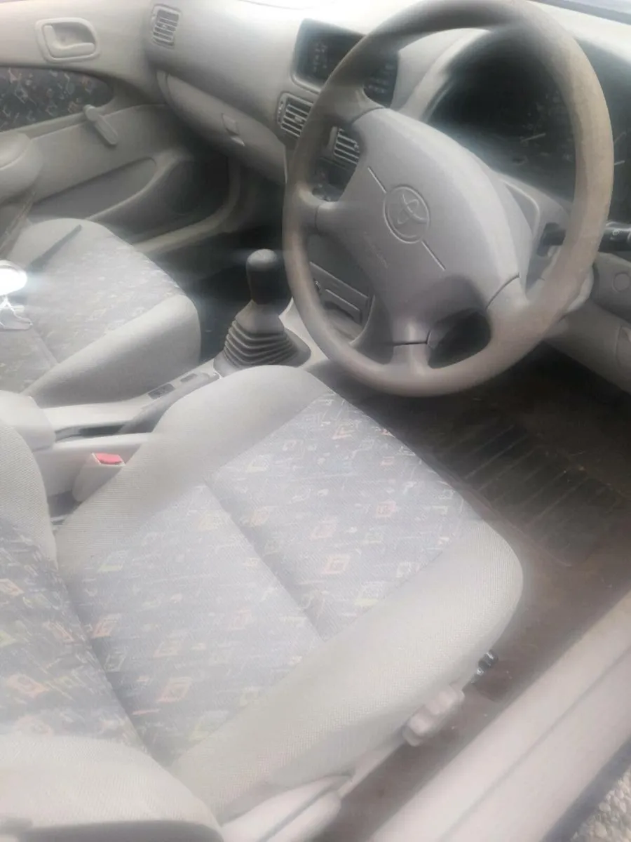 Car - Image 3