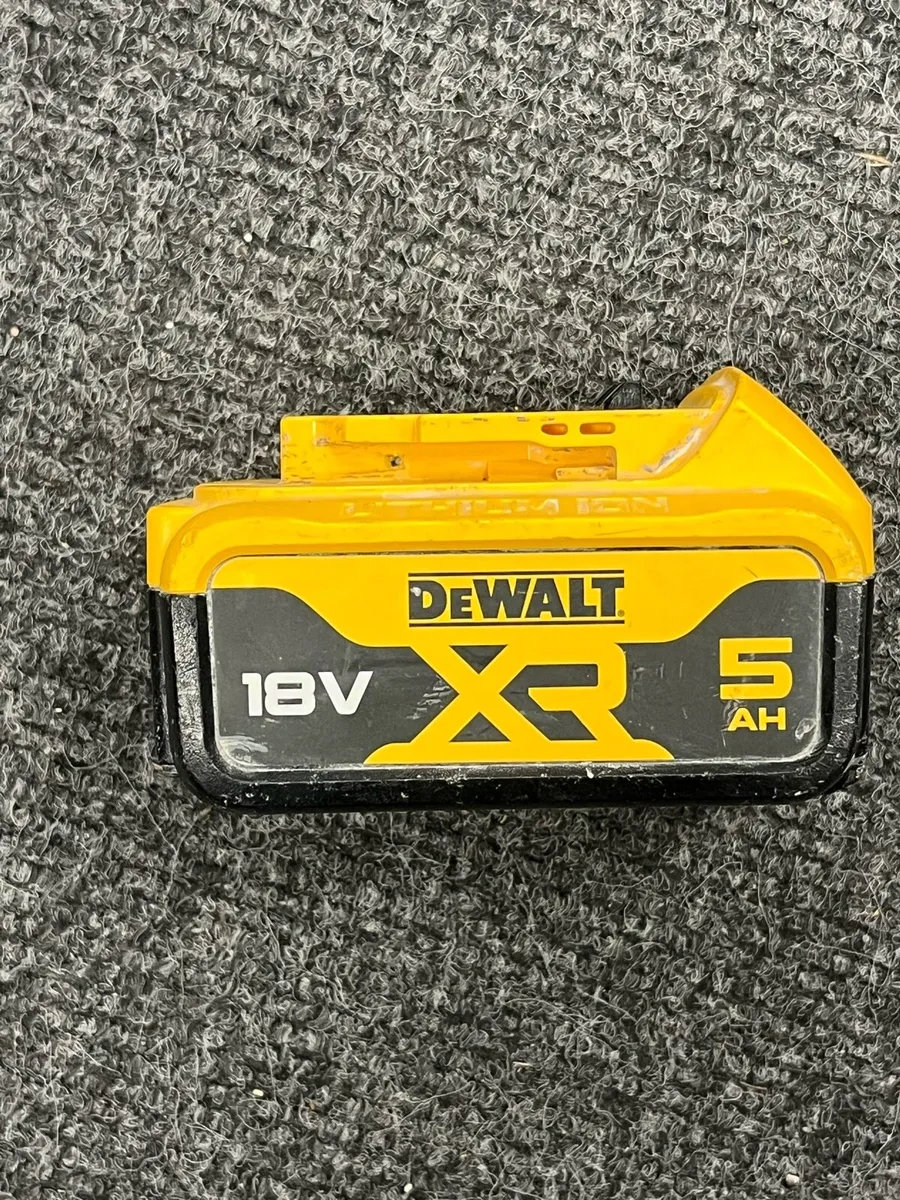 Dewalt 18v Battery - Image 1