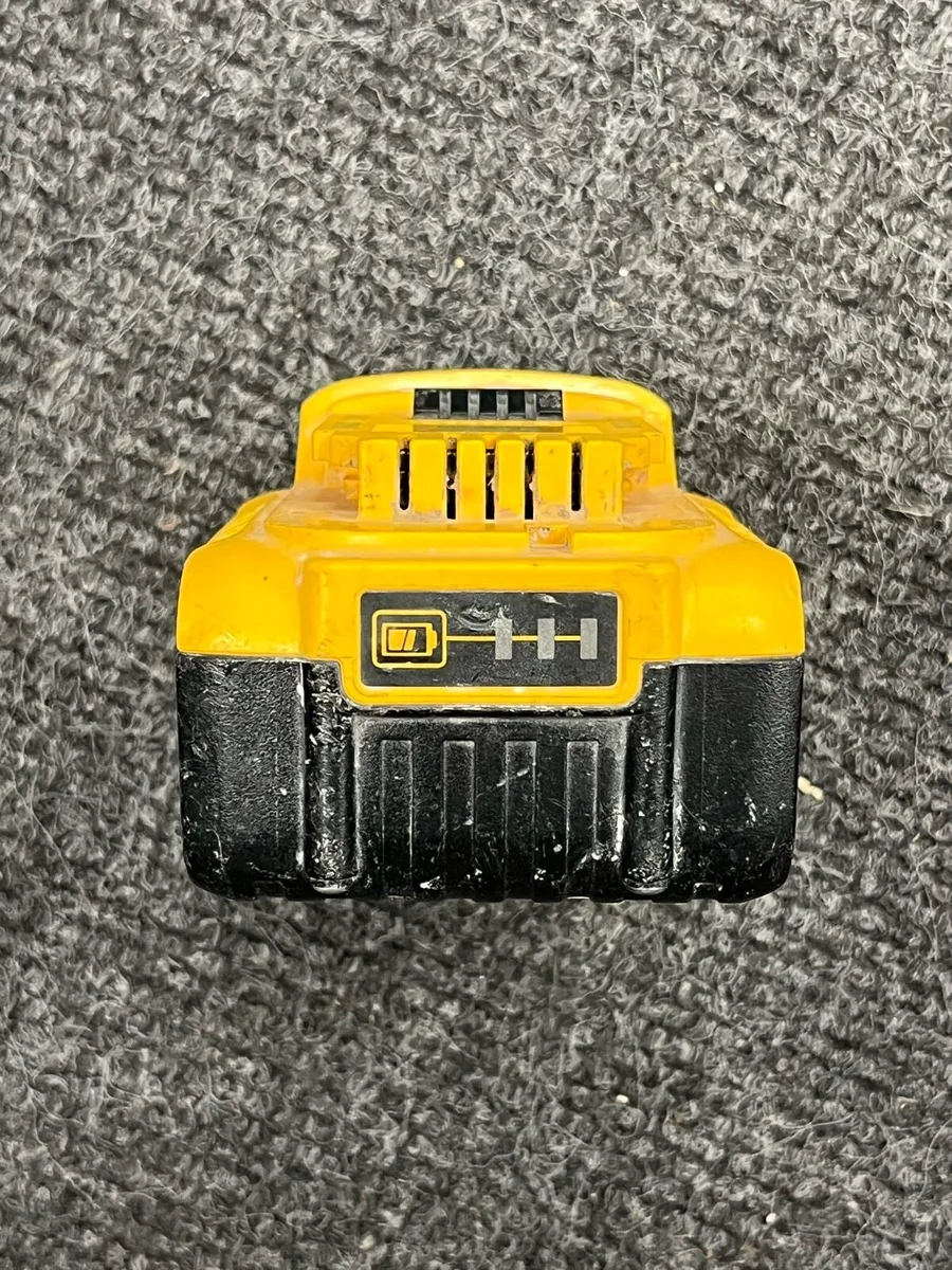 Dewalt 18v Battery - Image 2