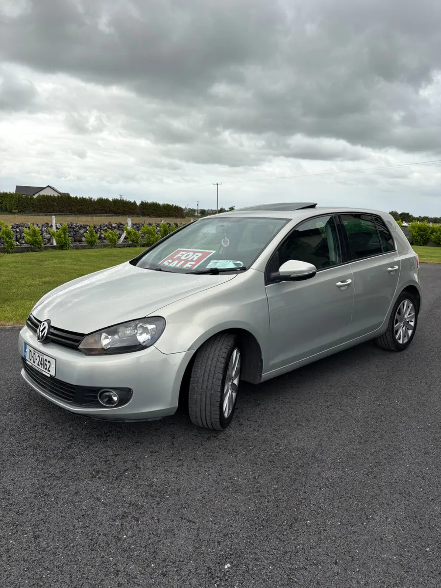 Volkswagen Golf 2010 - Image 2