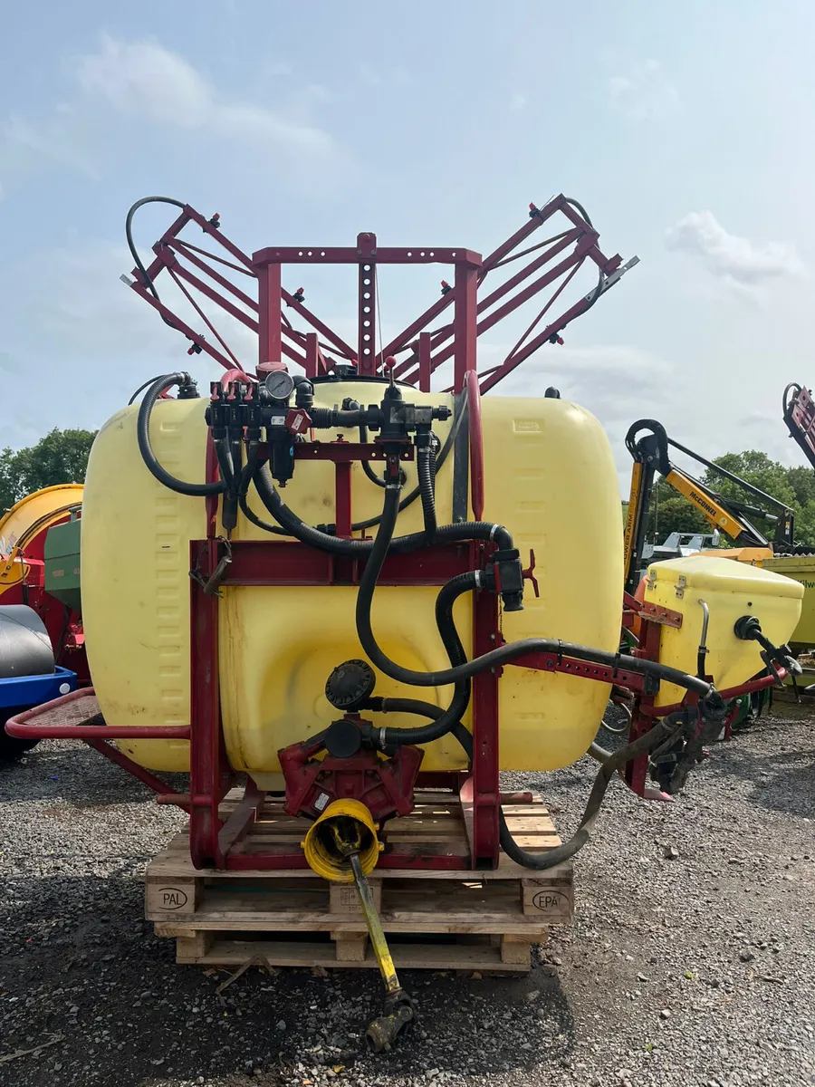 800L HARDI SPRAYER - Image 1